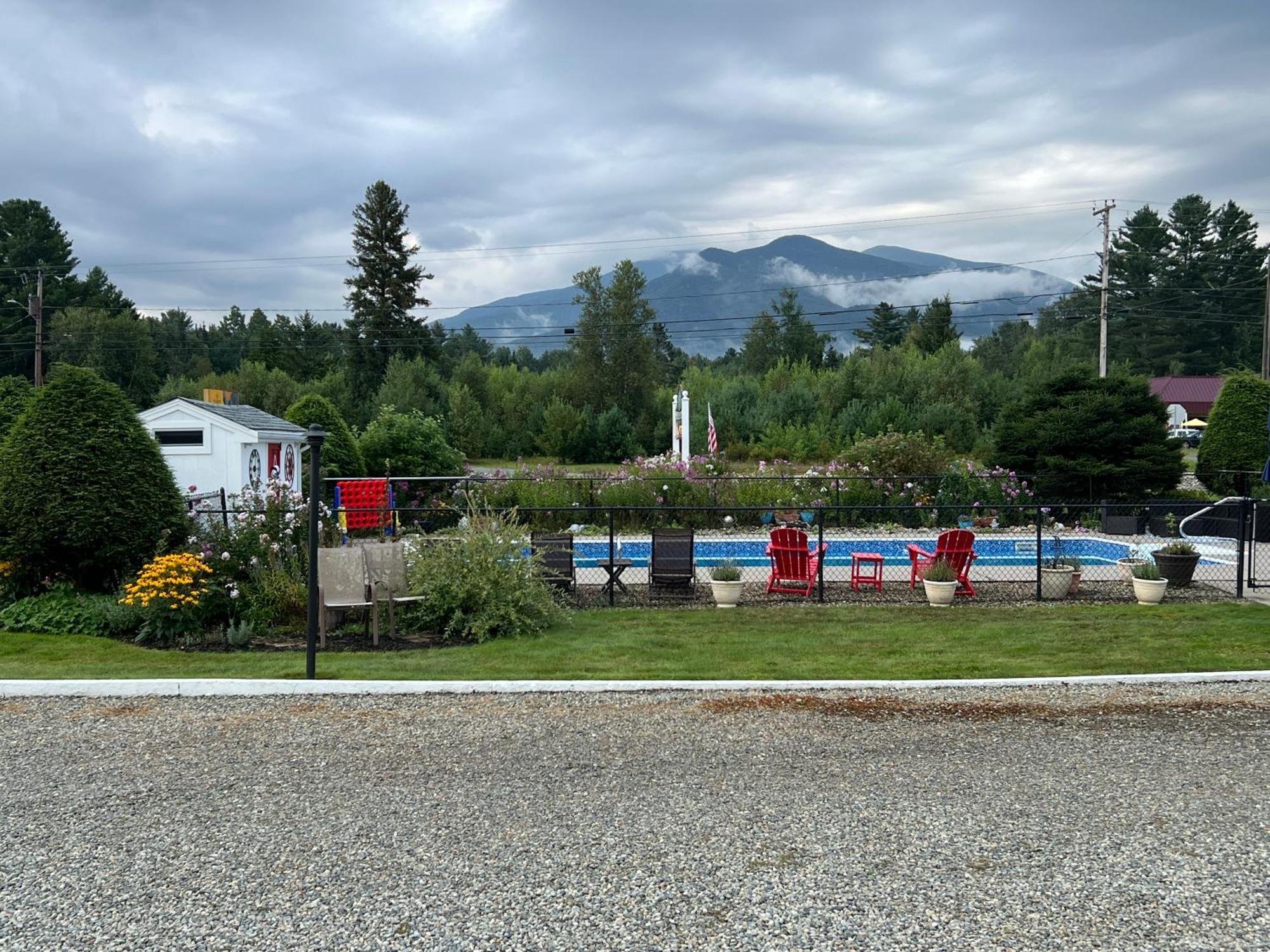 Profile Deluxe Motel