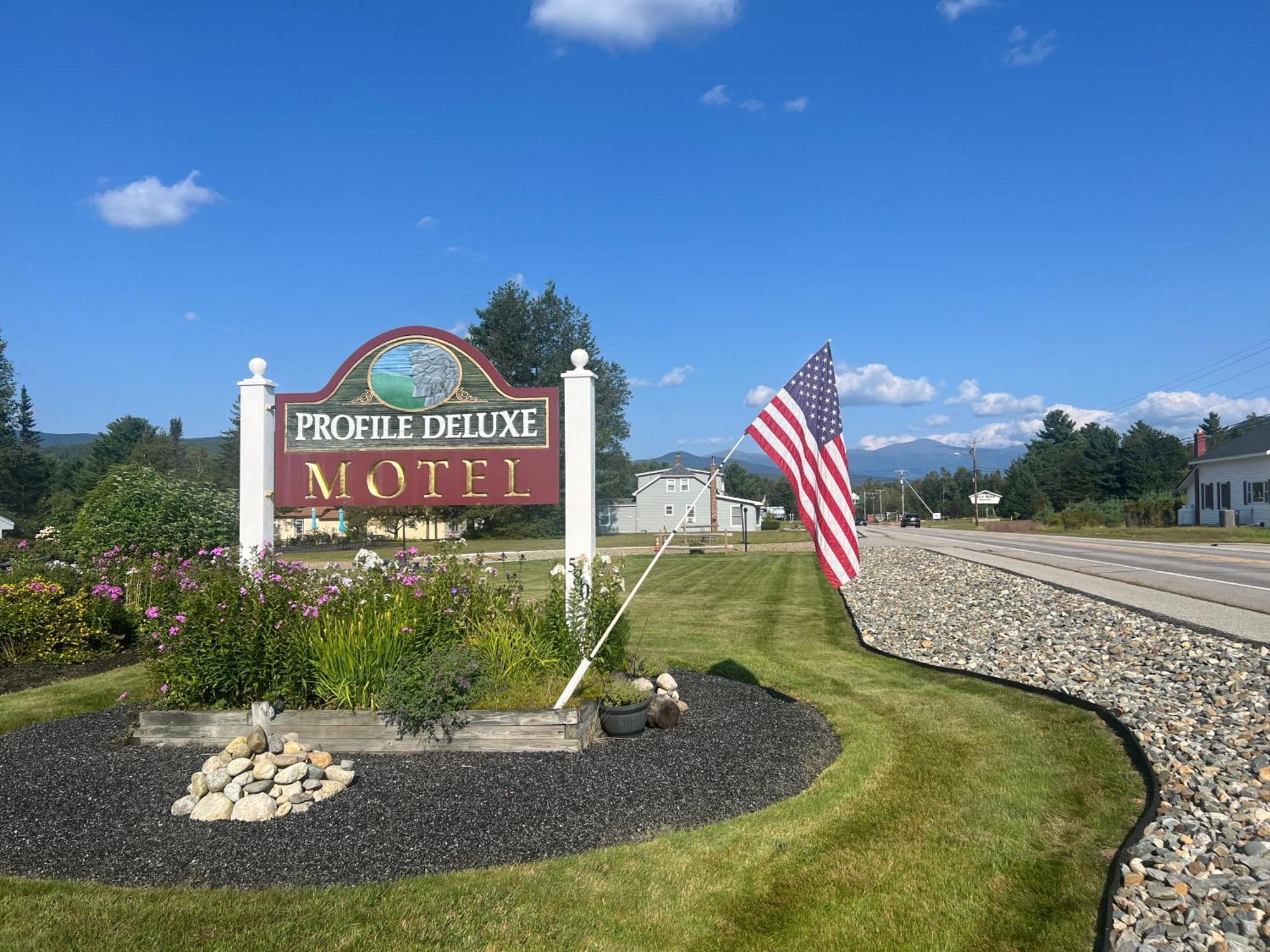 Motel Profile Deluxe Twin Mountain