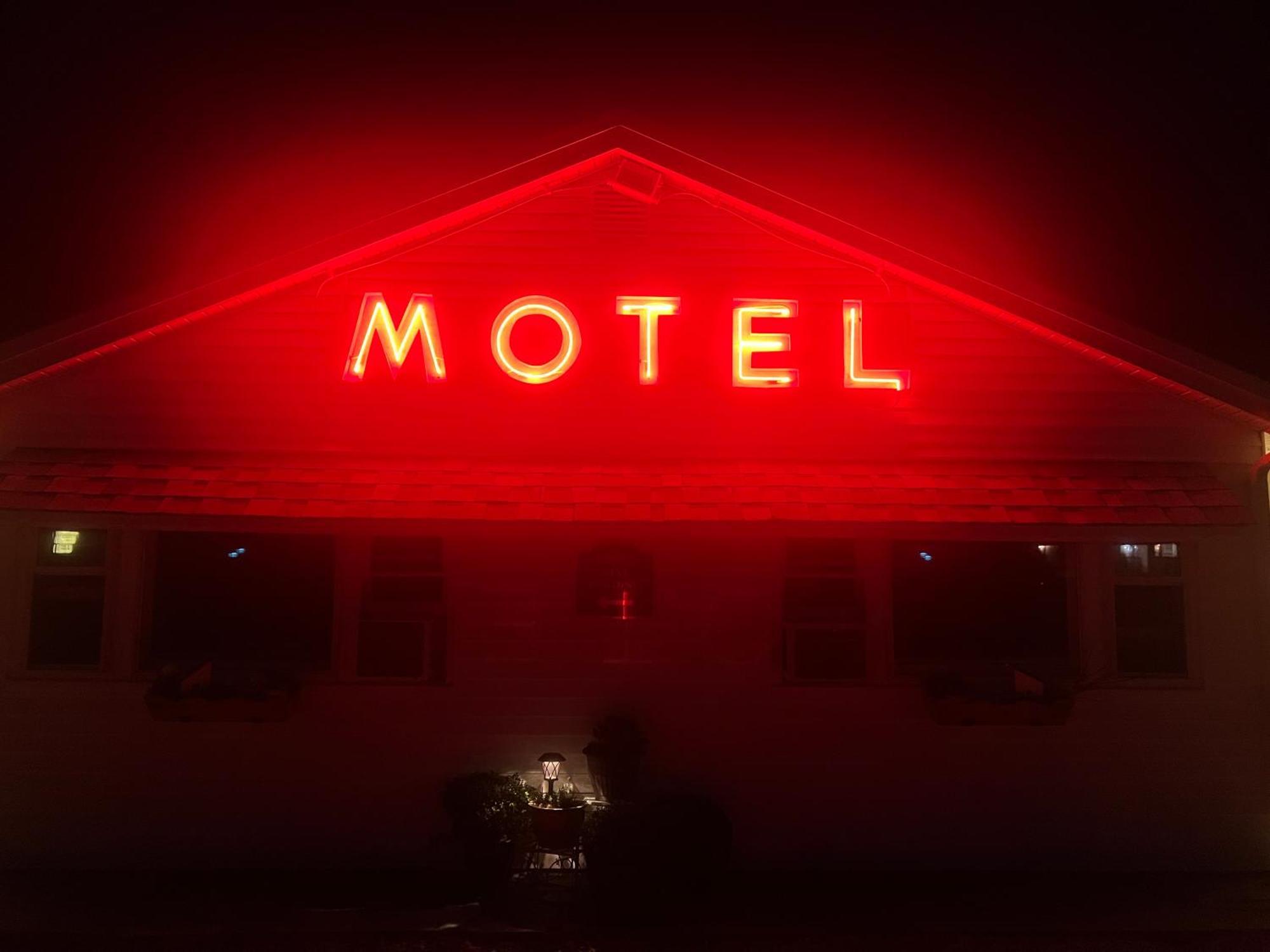 Profile Deluxe Motel Twin Mountain
